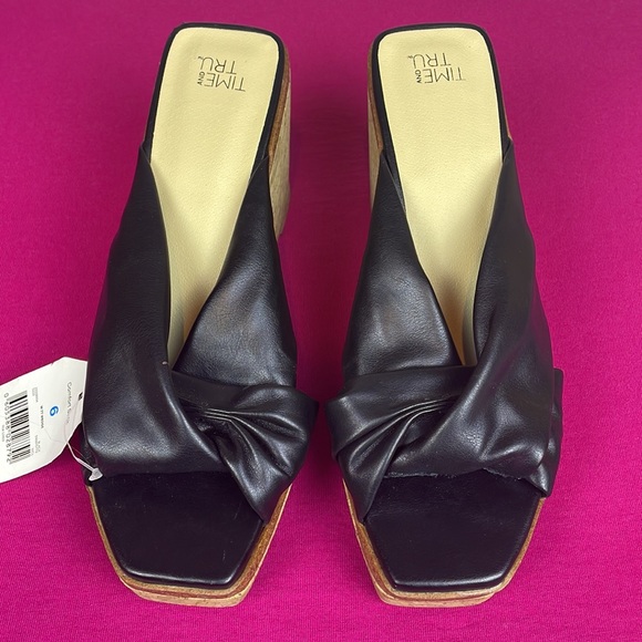 Time and Tru Black Cork Wedge Sandals 3” Heel Women’s Size 6 - Picture 2 of 11